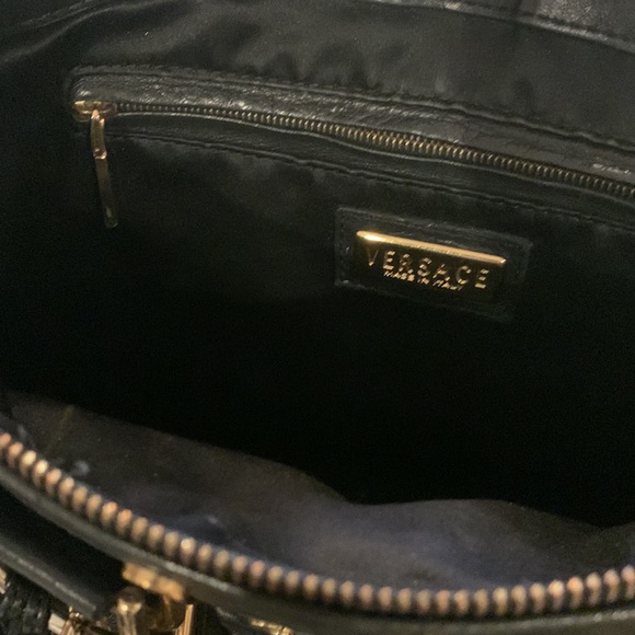 GIANNI VERSACE vintage leather Doctor bag with gold hardware. - Picture 9 of 10